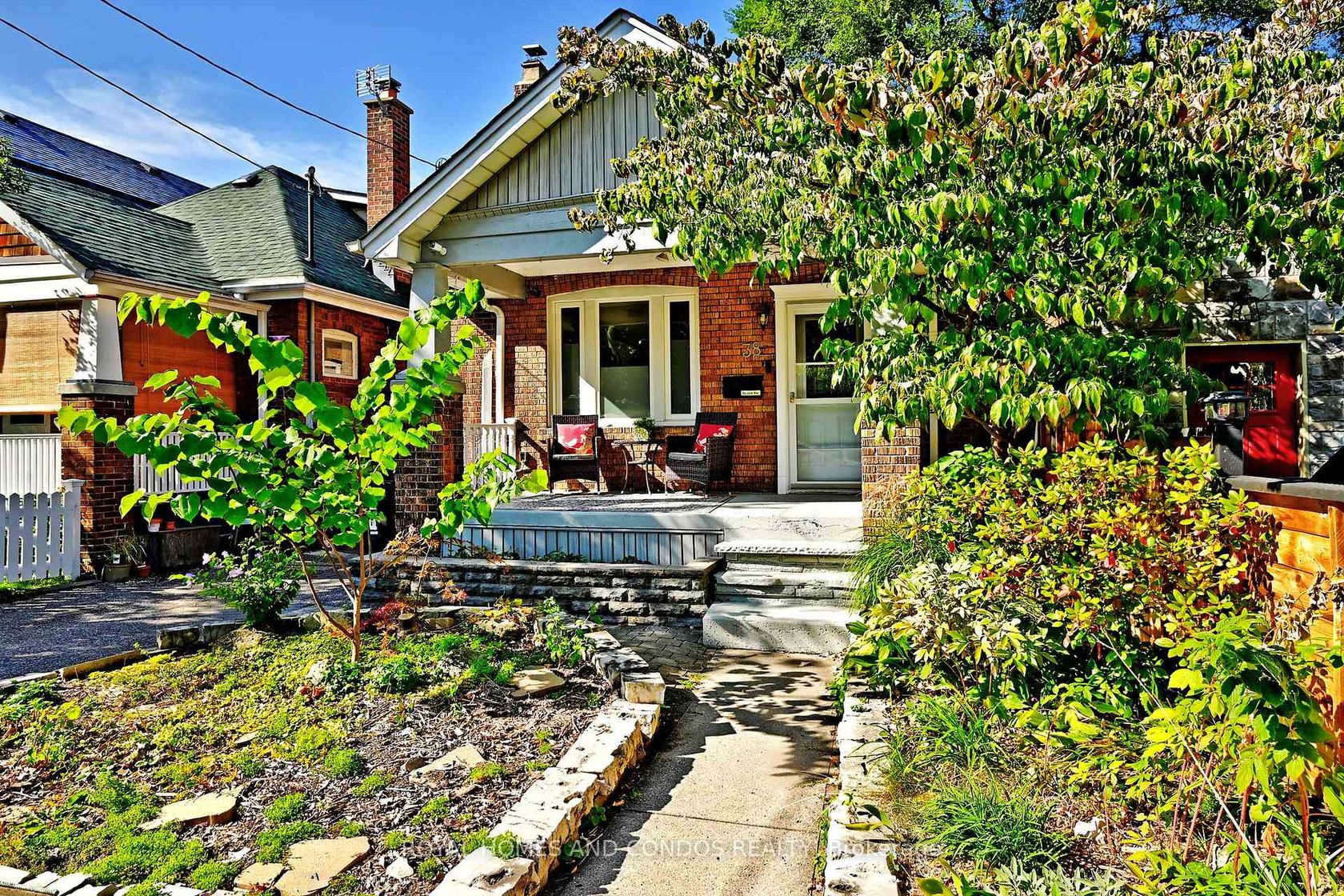 38 Gates Avenue, Danforth, Toronto 2