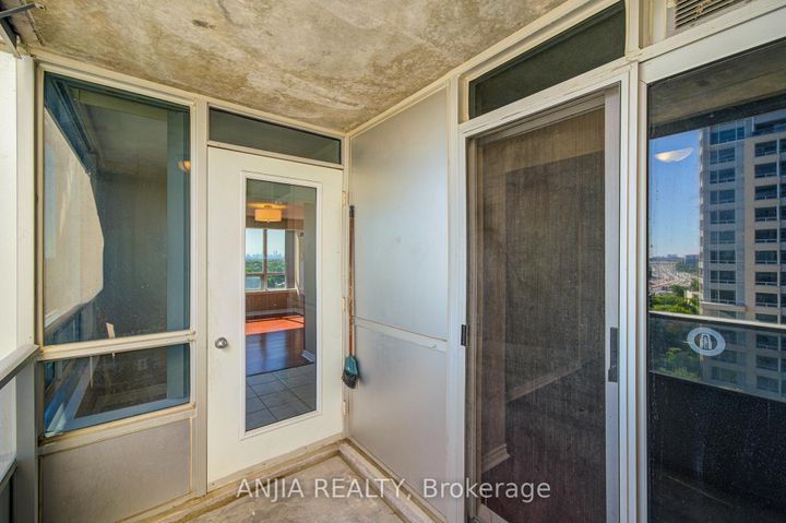 Photo 18 at 908 - 1 Rean Drive, Bayview Village, Toronto