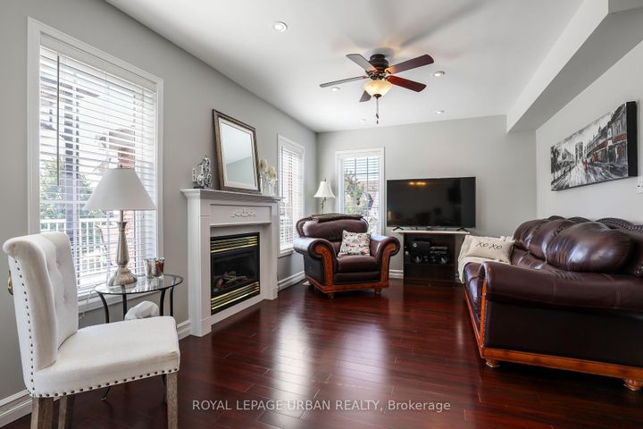 Photo 15 at 1081 Keswick Court, Pinecrest, Oshawa