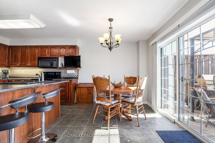 Photo 17 at 1081 Keswick Court, Pinecrest, Oshawa