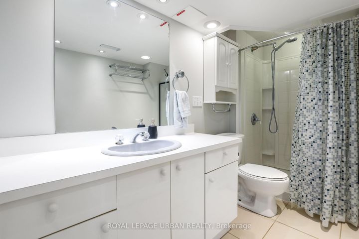 Photo 33 at 1081 Keswick Court, Pinecrest, Oshawa