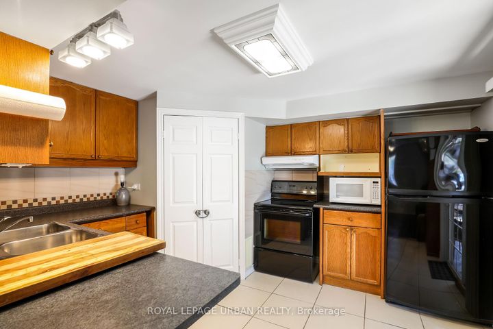 Photo 35 at 1081 Keswick Court, Pinecrest, Oshawa