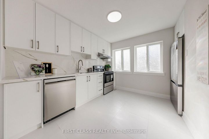Photo 7 at 214 Linden Avenue, Kennedy Park, Toronto