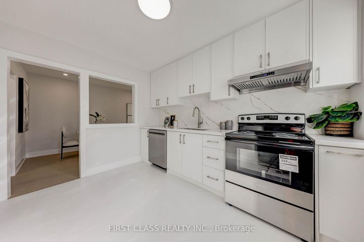 Photo 8 at 214 Linden Avenue, Kennedy Park, Toronto