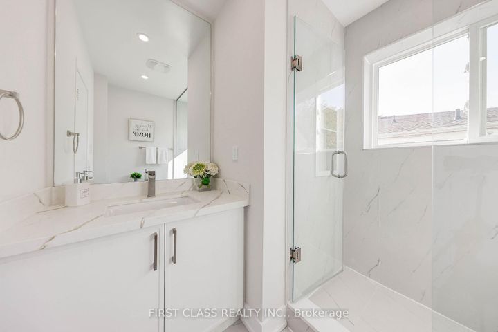 Photo 12 at 214 Linden Avenue, Kennedy Park, Toronto