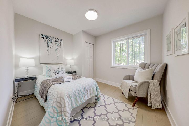Photo 14 at 214 Linden Avenue, Kennedy Park, Toronto