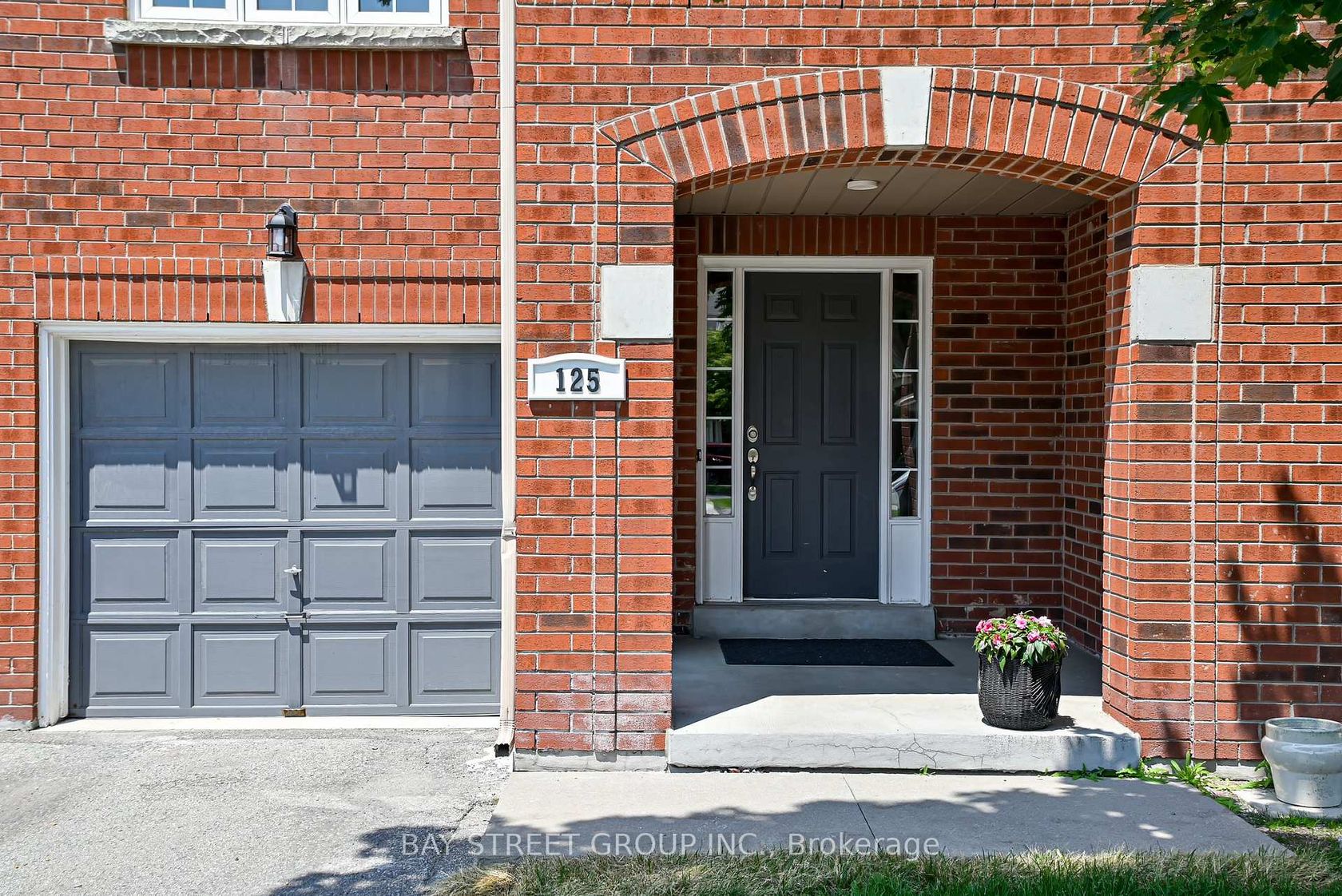 125 - 190 Harding Boulevard W, North Richvale, Richmond Hill 