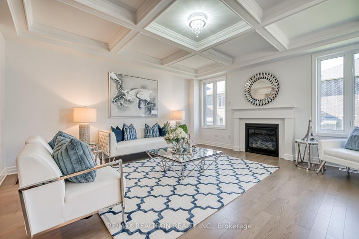 Photo 10 at 63 Greenridge Crescent, Victoria Square, Markham