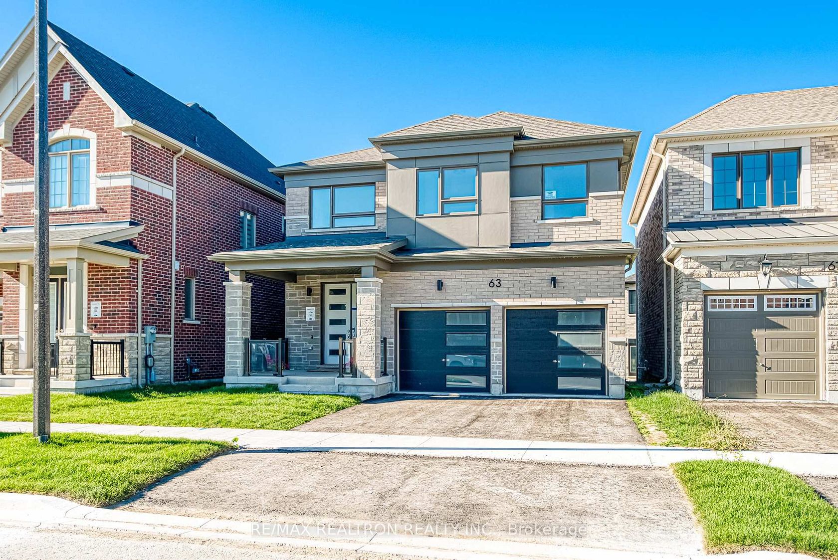 63 Greenridge Crescent, Victoria Square, Markham 2