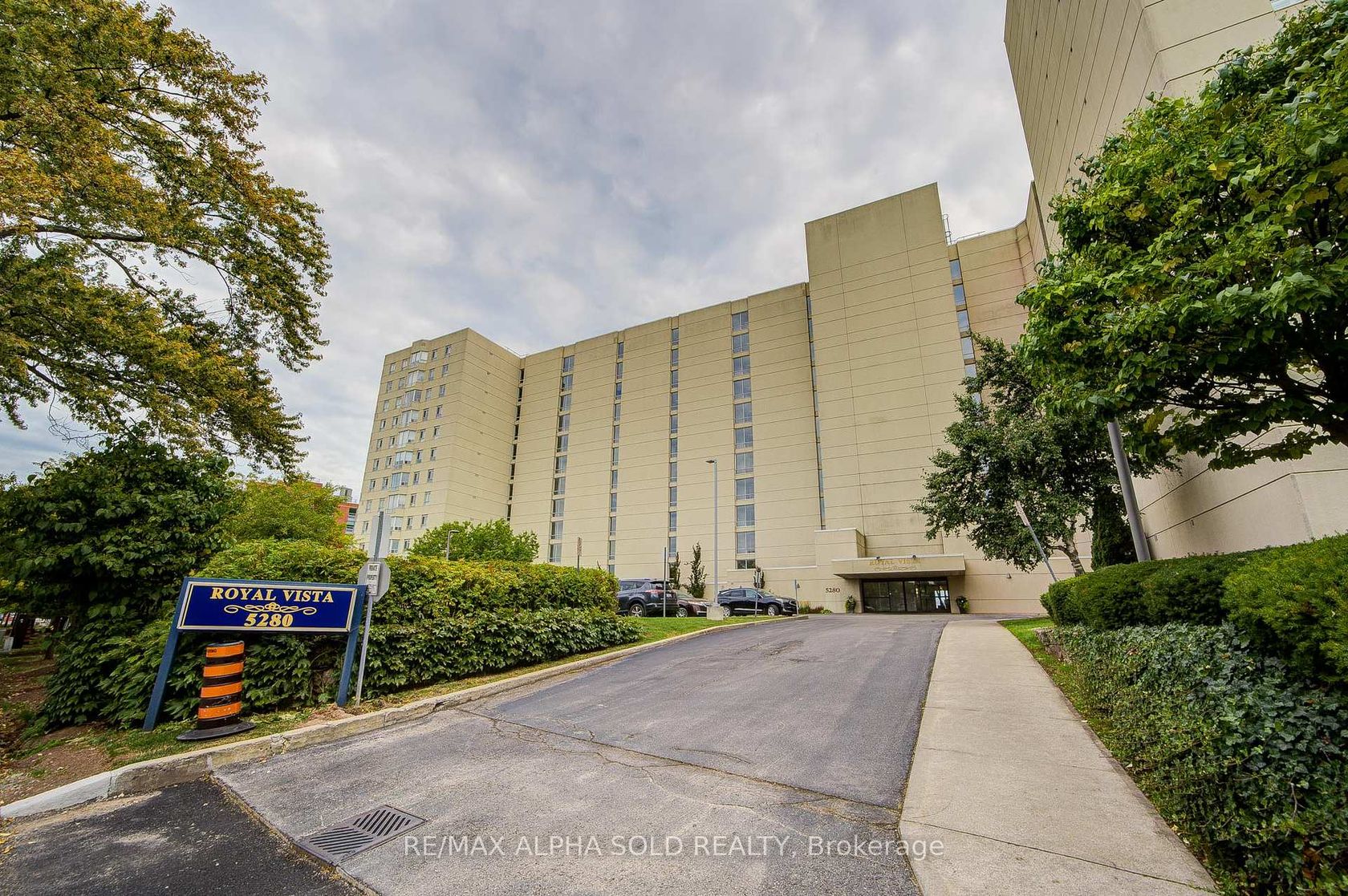 1107 - 5280 Lakeshore Road, Appleby, Burlington 