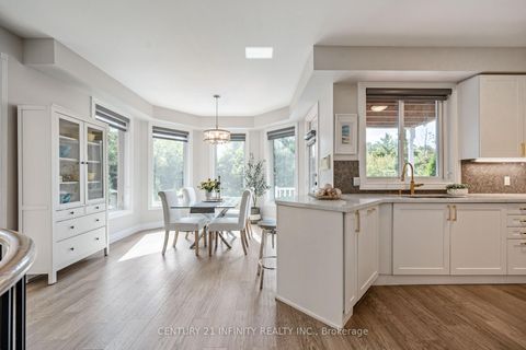 Photo 11 at 973 Mountview Court, Pinecrest, Oshawa