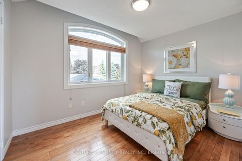 Photo 28 at 973 Mountview Court, Pinecrest, Oshawa