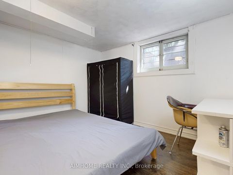 Photo 38 at 61 Talbot Road, Newtonbrook West, Toronto