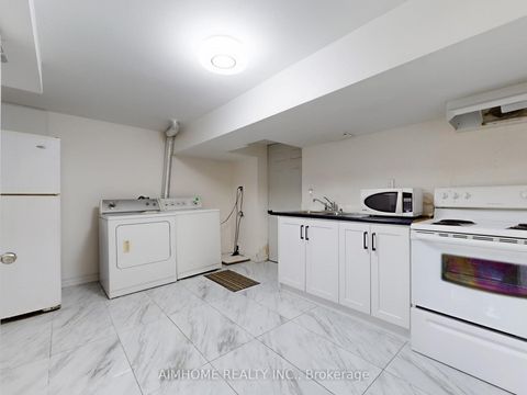 Photo 40 at 61 Talbot Road, Newtonbrook West, Toronto
