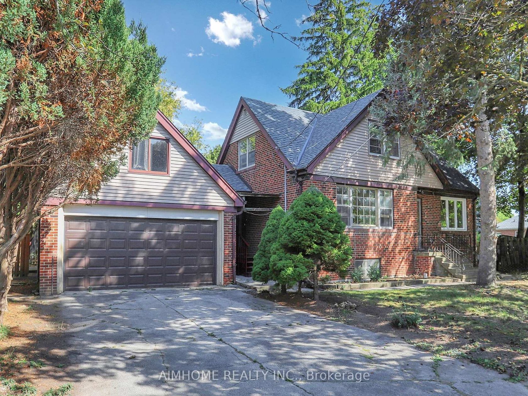 61 Talbot Road, Newtonbrook West, Toronto 