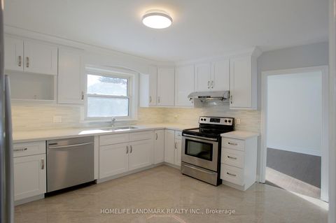 Photo 6 at 11 Uplands Avenue, Uplands, Vaughan