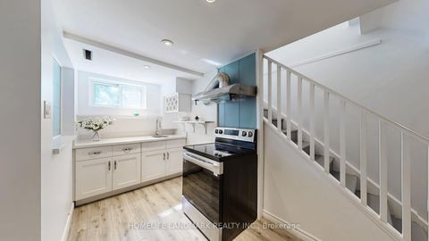 Photo 18 at 11 Uplands Avenue, Uplands, Vaughan