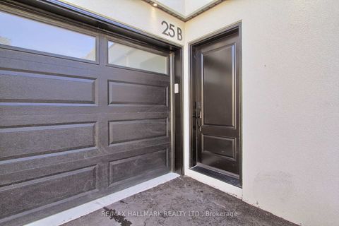Photo 44 at 25 Knowles Crescent, Aurora Highlands, Aurora