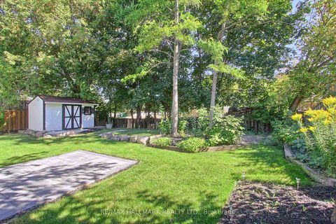 Photo 46 at 25 Knowles Crescent, Aurora Highlands, Aurora