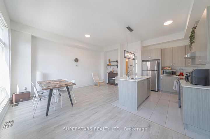 Photo 7 at 179 Carpaccio Avenue, Vellore Village, Vaughan