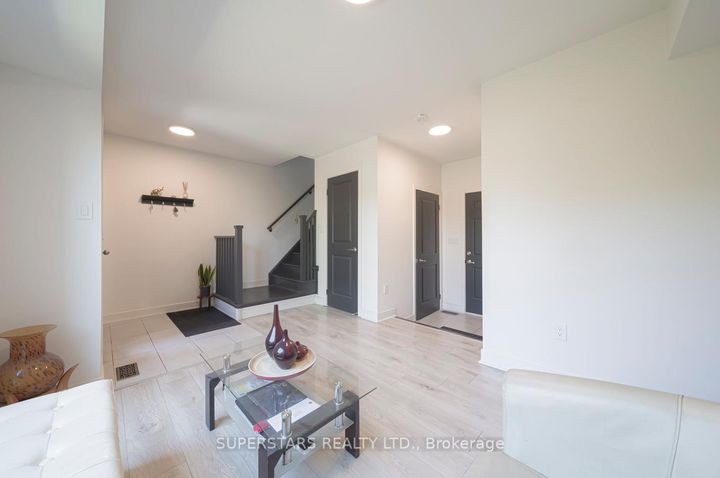 Photo 9 at 179 Carpaccio Avenue, Vellore Village, Vaughan