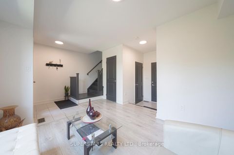 Photo 9 at 179 Carpaccio Avenue, Vellore Village, Vaughan
