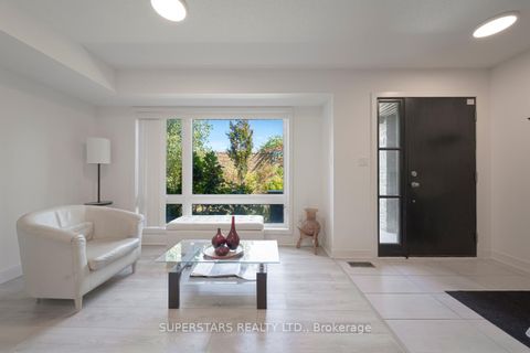 Photo 11 at 179 Carpaccio Avenue, Vellore Village, Vaughan
