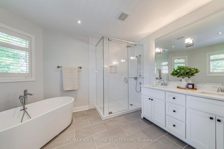 Photo 30 at 2491 Logan Avenue, RO River Oaks, Oakville