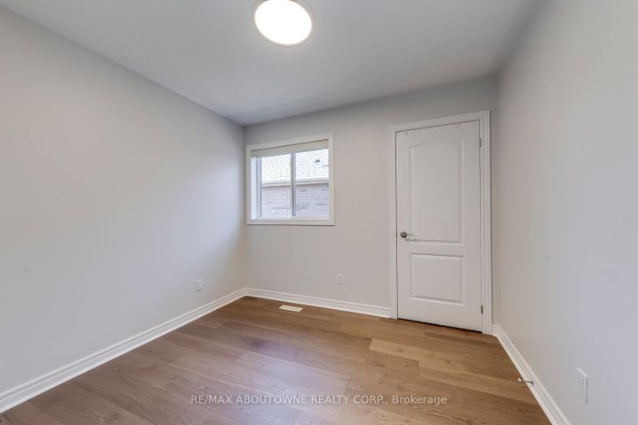 Photo 34 at 2491 Logan Avenue, RO River Oaks, Oakville