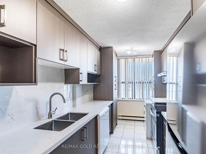 Photo 18 at 1010 - 17 Knightsbridge Road, Queen Street Corridor, Brampton