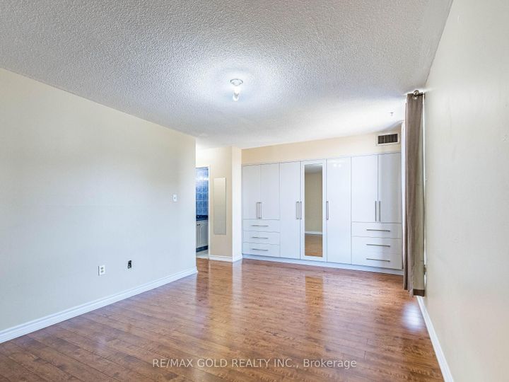 Photo 27 at 1010 - 17 Knightsbridge Road, Queen Street Corridor, Brampton