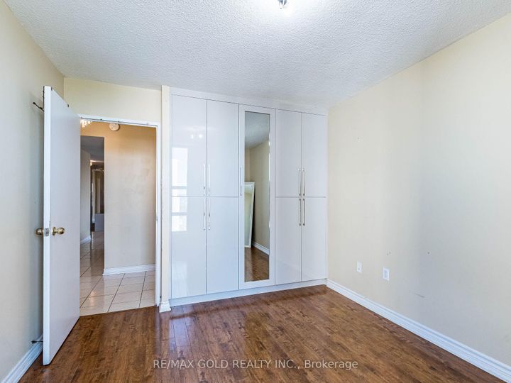 Photo 33 at 1010 - 17 Knightsbridge Road, Queen Street Corridor, Brampton