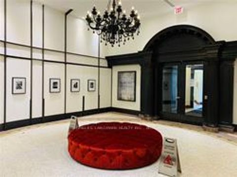 Photo 3 at 1611 - 197 yonge Street, Yonge Corridor, Toronto