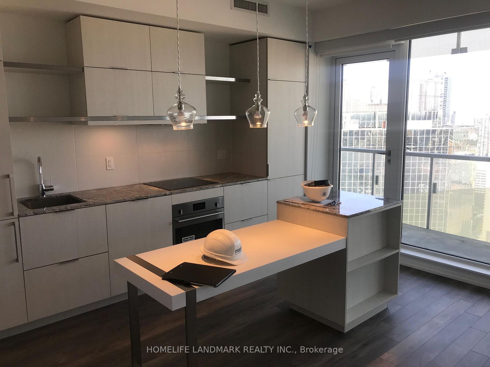 Photo 4 at 1611 - 197 yonge Street, Yonge Corridor, Toronto Photo 4 at 1611 - 197 yonge Street, Yonge Corridor, Toronto