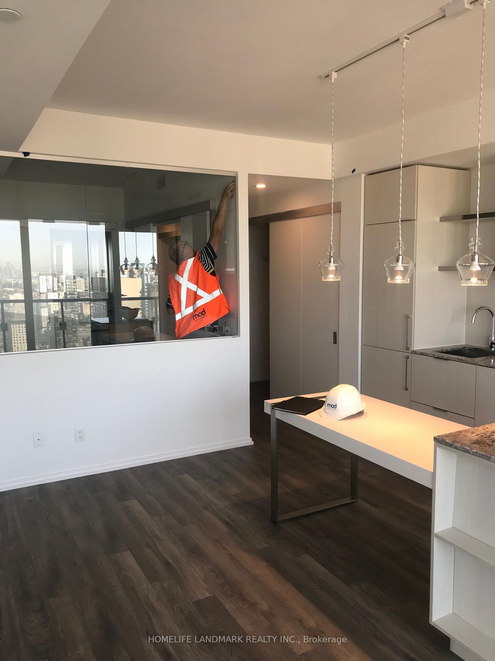 Photo 5 at 1611 - 197 yonge Street, Yonge Corridor, Toronto Photo 5 at 1611 - 197 yonge Street, Yonge Corridor, Toronto