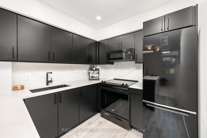 Photo 8 at 4304 - 43 SUDBURY Street, Niagara, Toronto