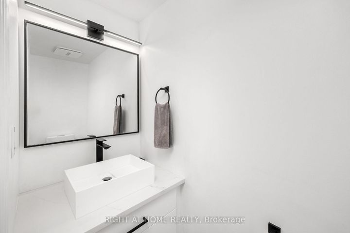 Photo 12 at 4304 - 43 SUDBURY Street, Niagara, Toronto