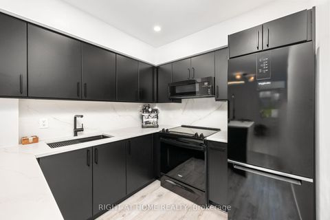 Photo 8 at 4304 - 43 SUDBURY Street, Niagara, Toronto