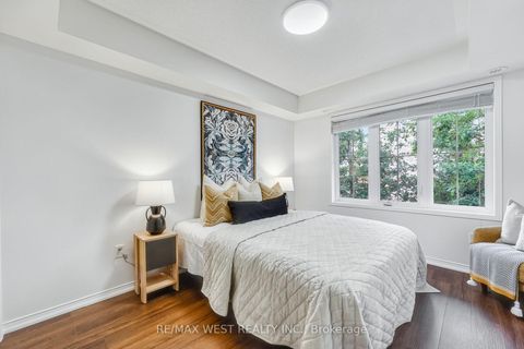 Photo 18 at 12 - 15 Hays Boulevard, RO River Oaks, Oakville