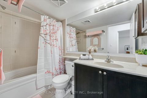 Photo 20 at 12 - 15 Hays Boulevard, RO River Oaks, Oakville