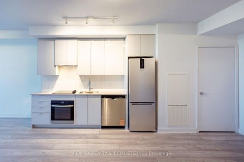 Photo 8 at 1504 - 2920 Highway 7, Concord, Vaughan