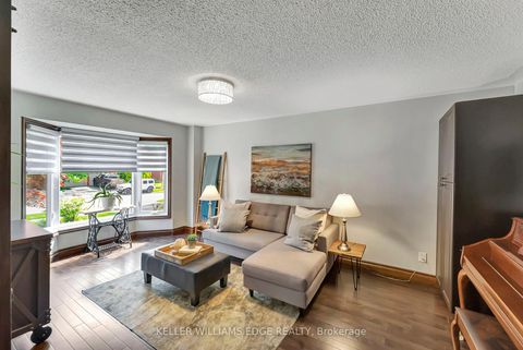 Photo 4 at 2024 Markle Drive, RO River Oaks, Oakville