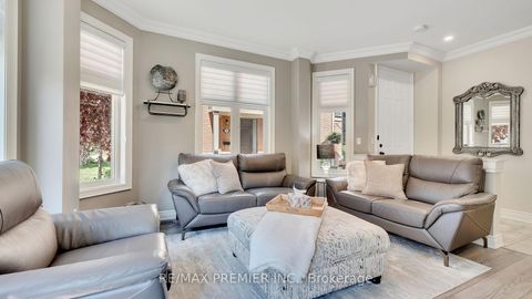 Photo 6 at 10 Henry Peters Lane, East Woodbridge, Vaughan