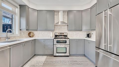 Photo 14 at 10 Henry Peters Lane, East Woodbridge, Vaughan