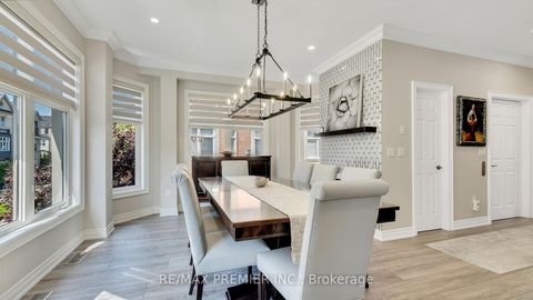 Photo 24 at 10 Henry Peters Lane, East Woodbridge, Vaughan
