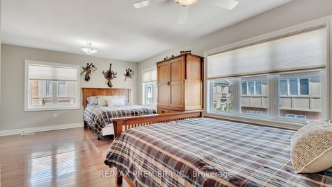 Photo 37 at 10 Henry Peters Lane, East Woodbridge, Vaughan