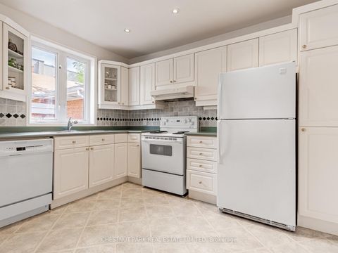 Photo 10 at 397 Cortleigh Boulevard, Nortown, Toronto