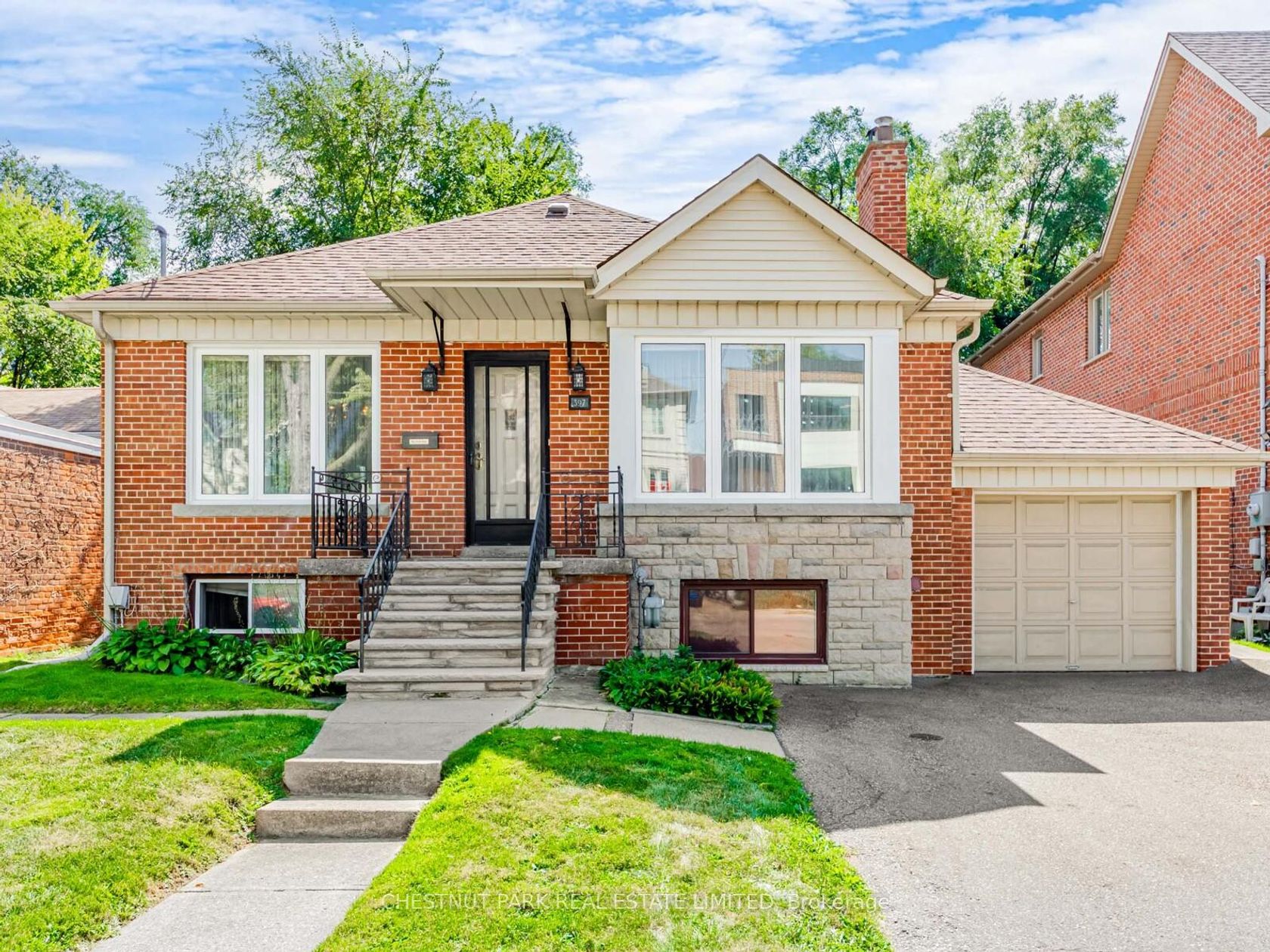 397 Cortleigh Boulevard, Nortown, Toronto 