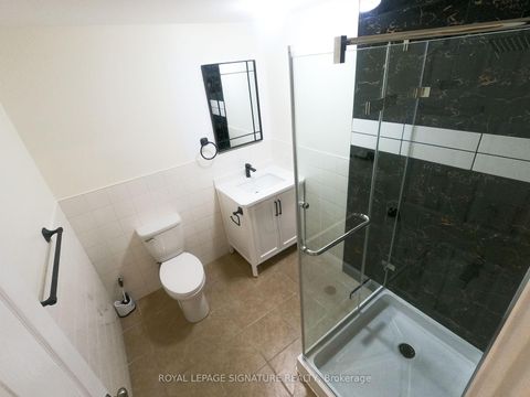 Photo 3 at 47 LAKE Crescent, Holly, Barrie Photo 3 at 47 LAKE Crescent, Holly, Barrie