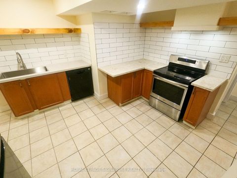 Photo 7 at 47 LAKE Crescent, Holly, Barrie